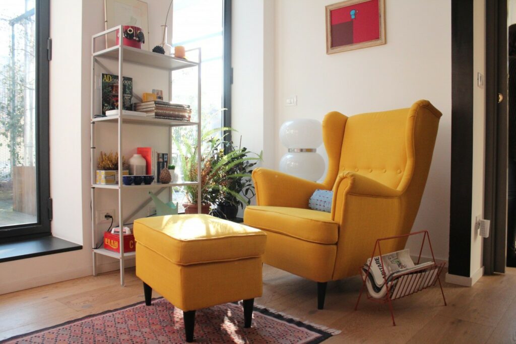Loft contemporaneo di design stile vintage con parquet a Milano per foto, video, eventi