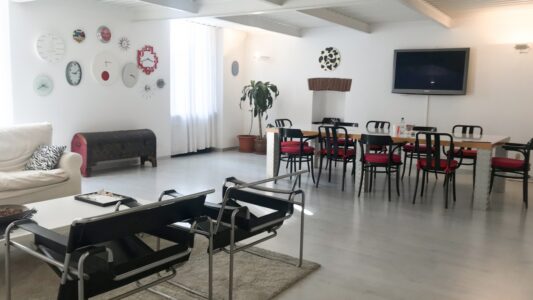 Spazio insolito di Moni