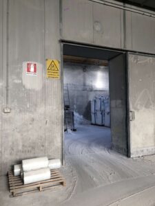 Spazio industriale in stile cantiere a Milano per foto video eventi