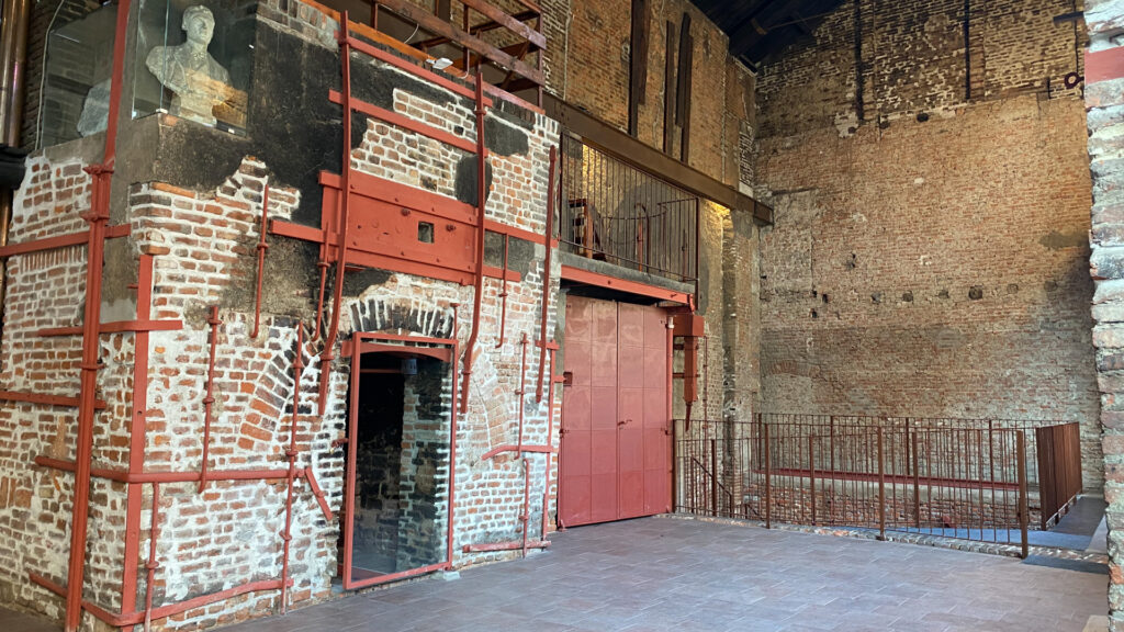 Spazio insolito in stile industriale con mattoncini a vista a Milano foto video eventi