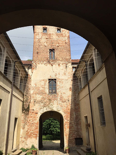 Dimora storica di Leandro in stile castello con torre antica a Torino per foto, video ed eventi