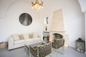 Villa di Damaris in stile pugliese con parco di ulivi a Brindisi per foto, video ed eventi