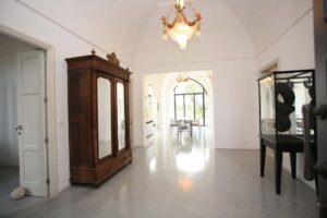 Villa di Damaris in stile pugliese con parco di ulivi a Brindisi per foto, video ed eventi