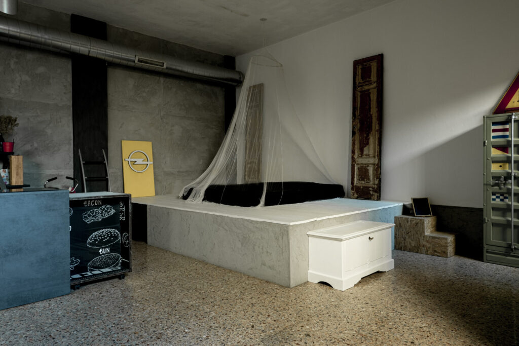 Loft versatile con studio fotografico a Milano per foto video eventi