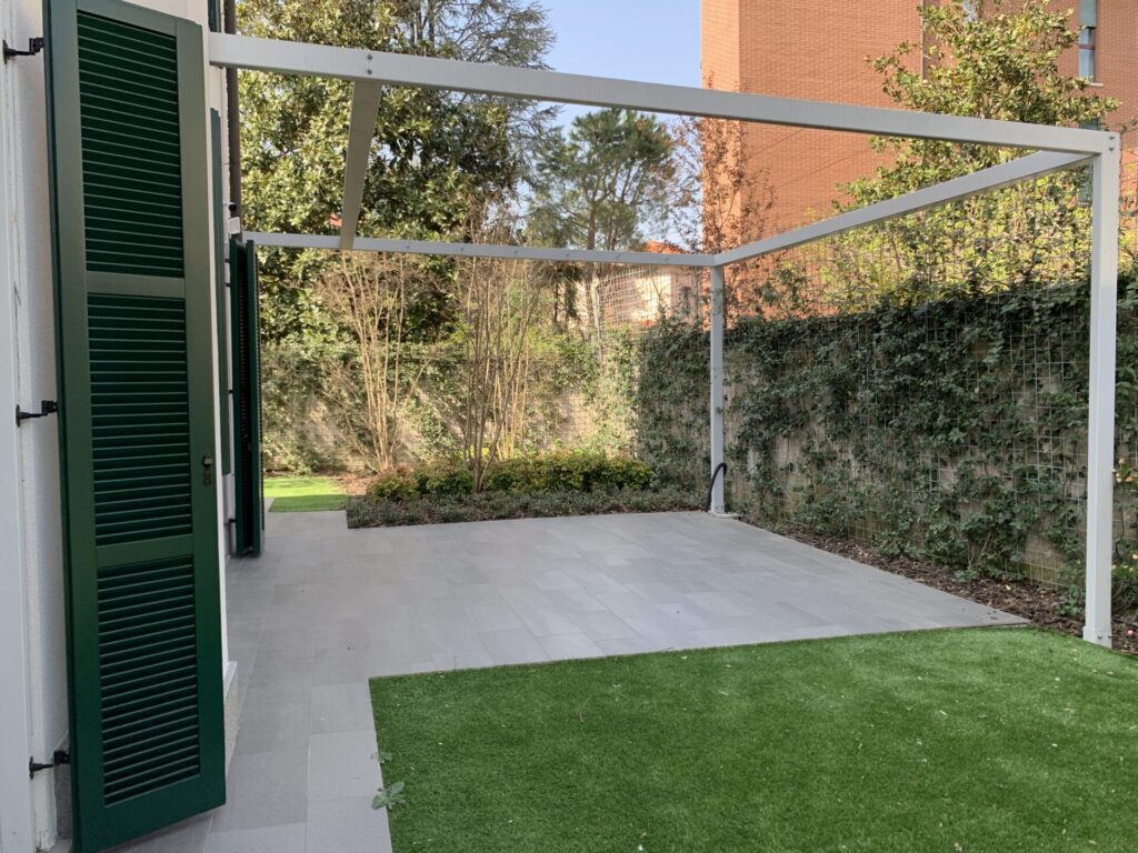 Villa moderna contemporanea con giardino a Monza e Brianza per foto video eventi