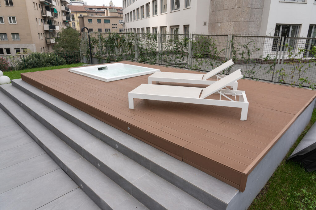 Appartamento in stile moderno con terrazzo e piscina a Milano per foto video eventi