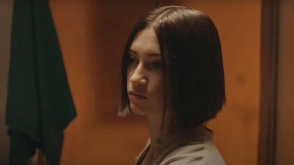 Lo spot MoveOn Milano nell’appartamento di Goldie