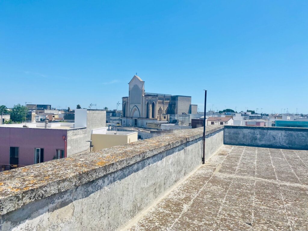 Dimora storica salentina con alti soffitti a volta a Lecce per foto video eventi