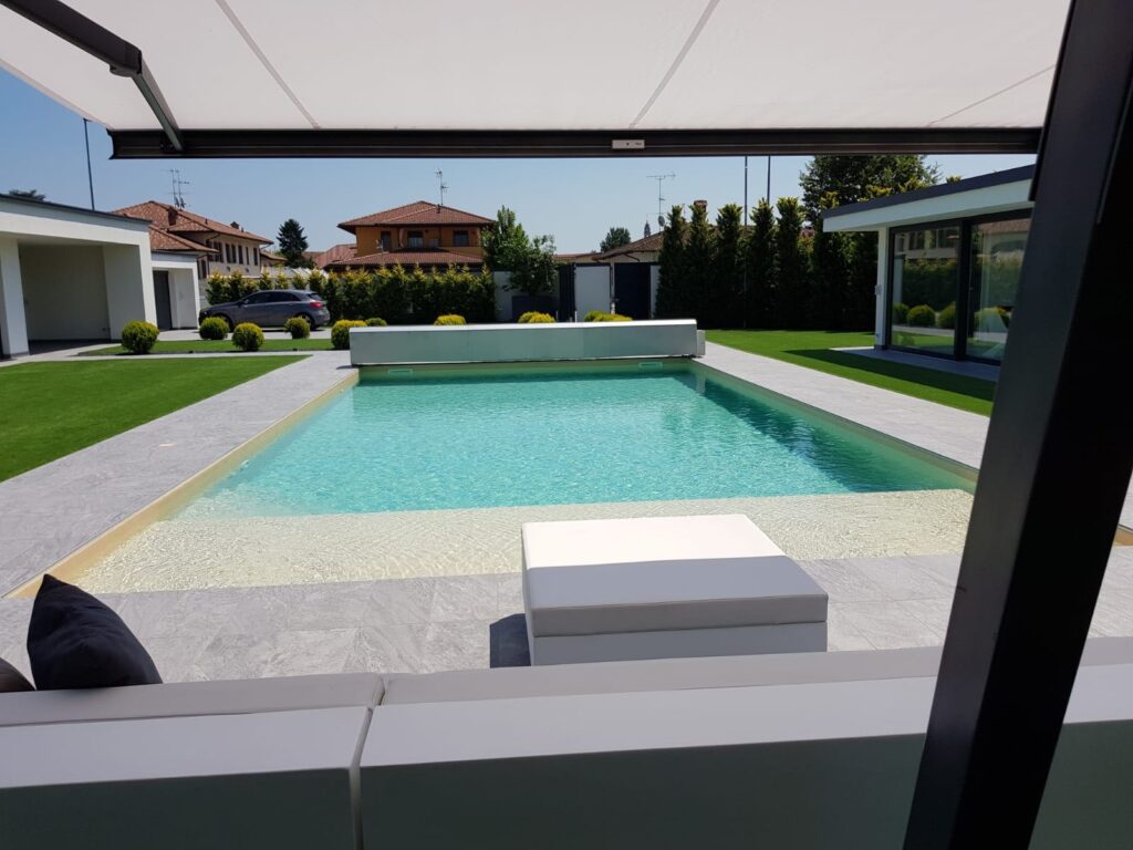 villa di design e moderna con piscina e giardino a Pavia per shooting foto video eventi