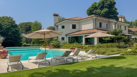 Villa di Ashley